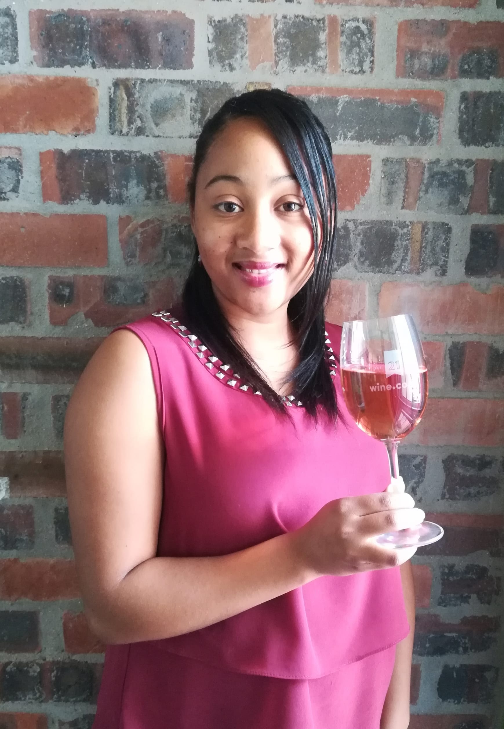 Read more about the article Q&A with Jamie-Lee Appolis, Content Editor at wine.co.za