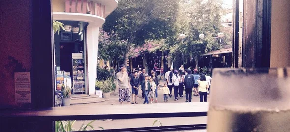 Read more about the article Vino in Vietnam by Leigh-Ann Luckett
